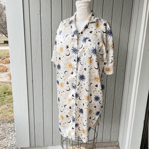 Vintage 90s Kathryn Celestial Sun Moon Print Button-Front Nightshirt Dress - Picture 1 of 11